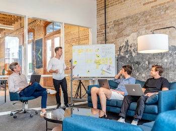 Living Documents: Dynamic Tools for Effective Project Management